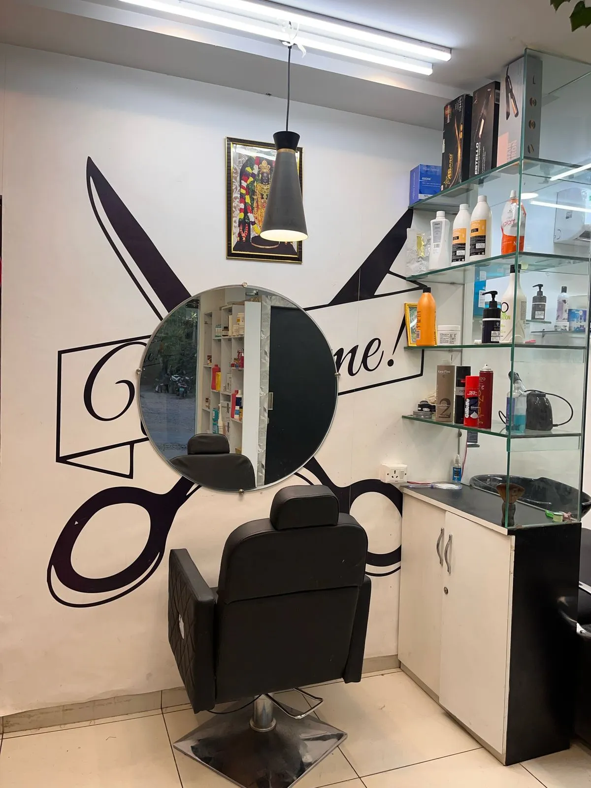 SHREE JI THE UNISEX SALON
