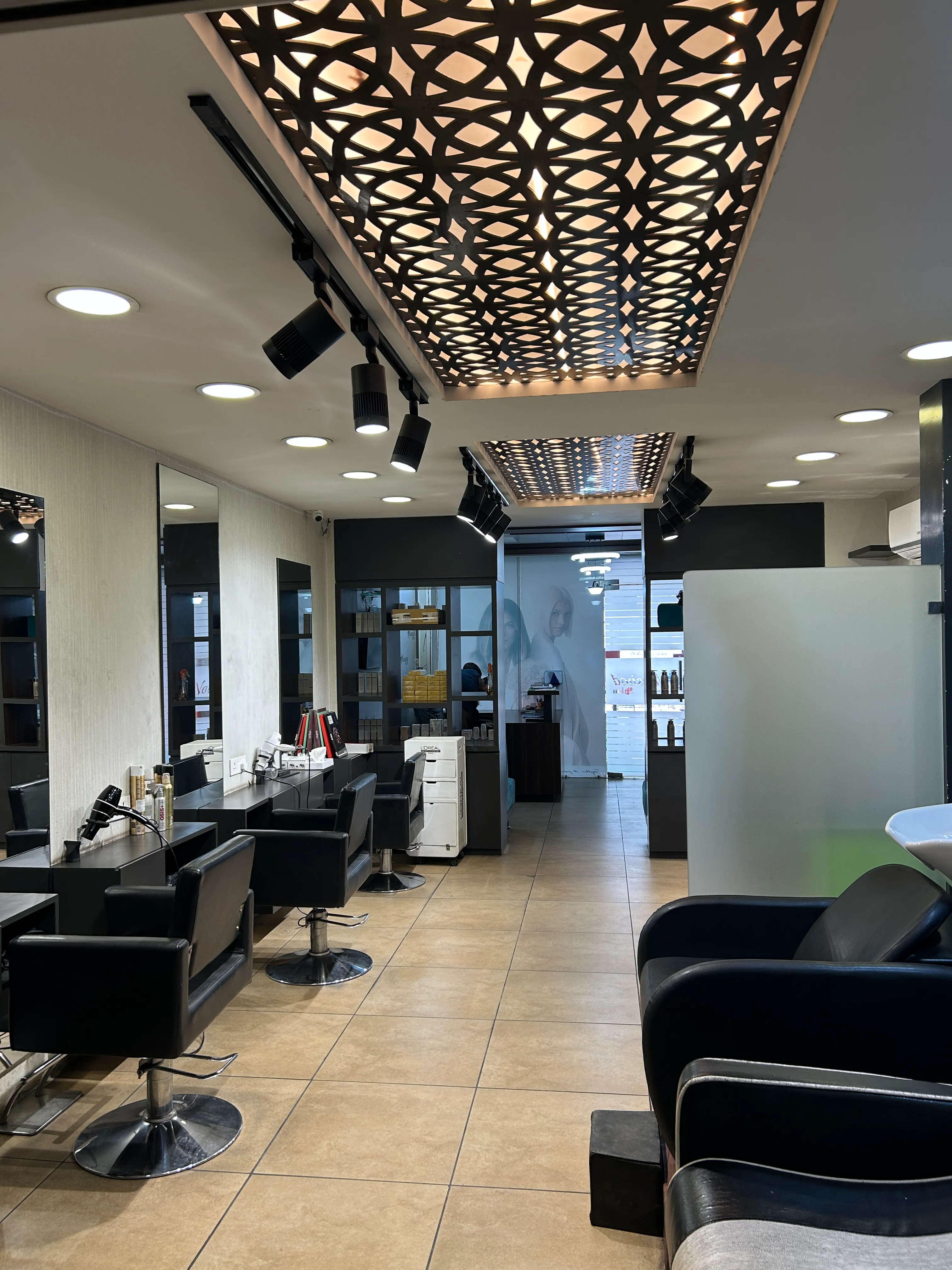 NAUSHAD Hair & Skin Salon