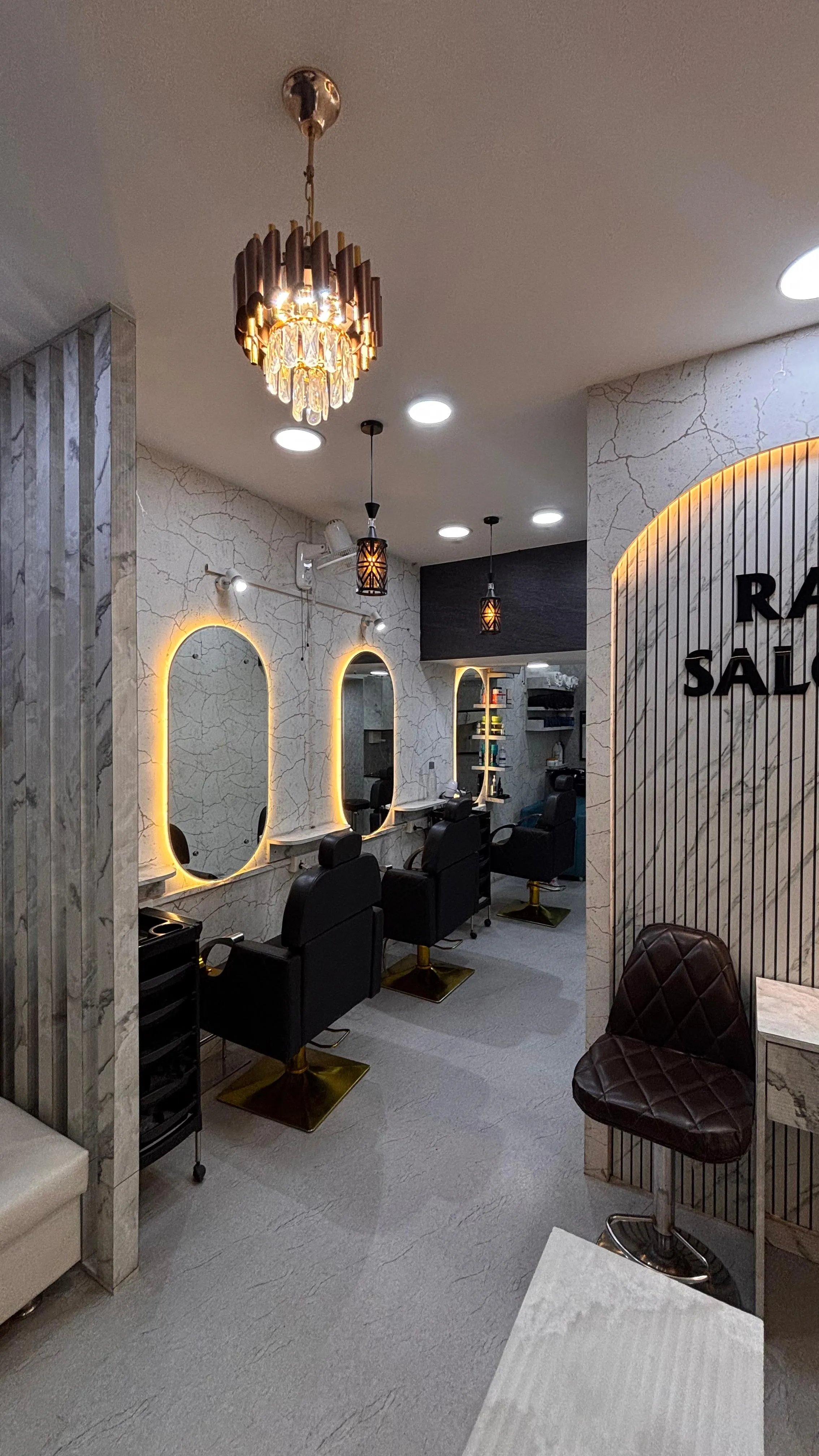 RAJ UNISEX SALON