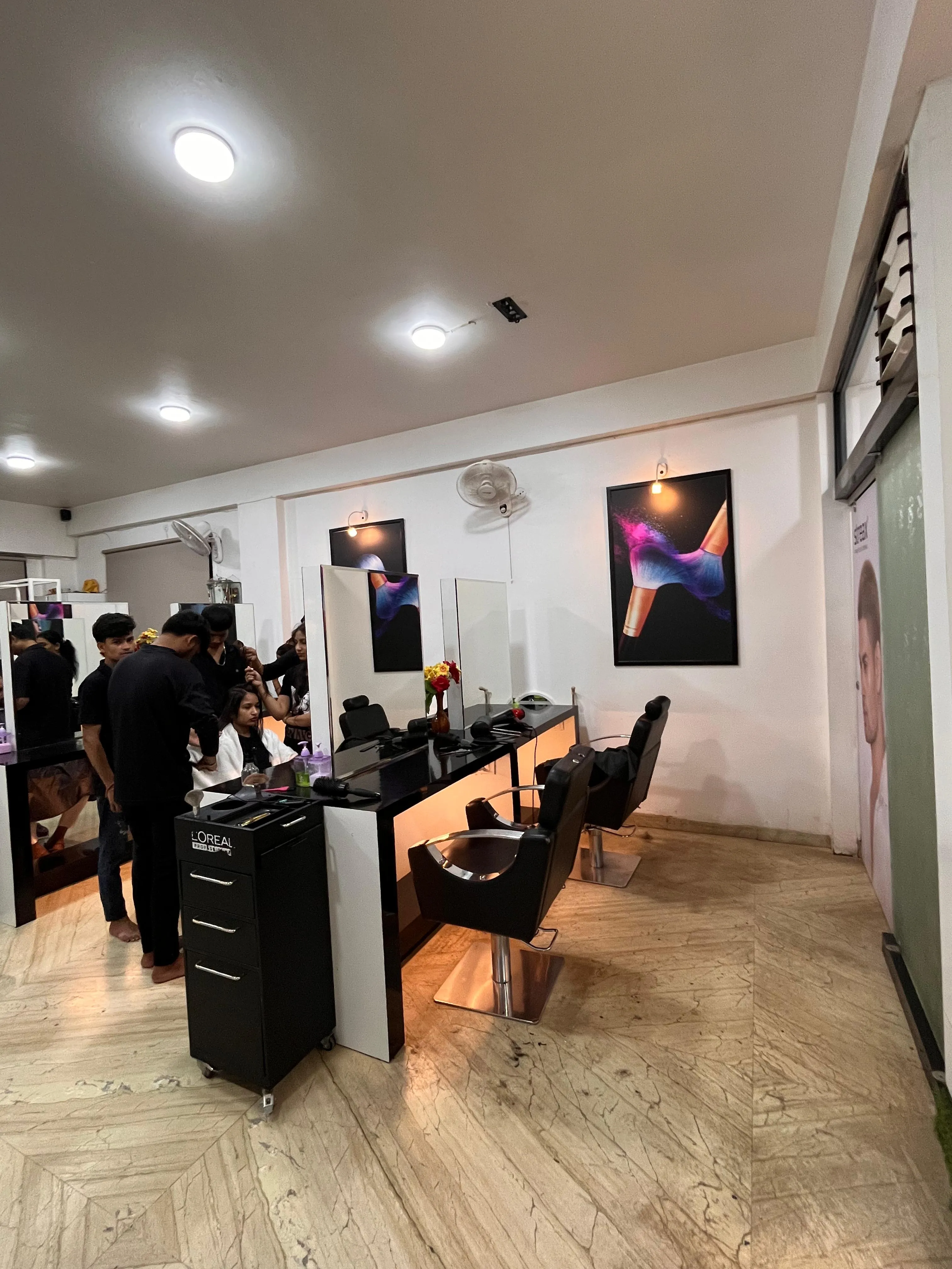SIS & BRO Hair studio