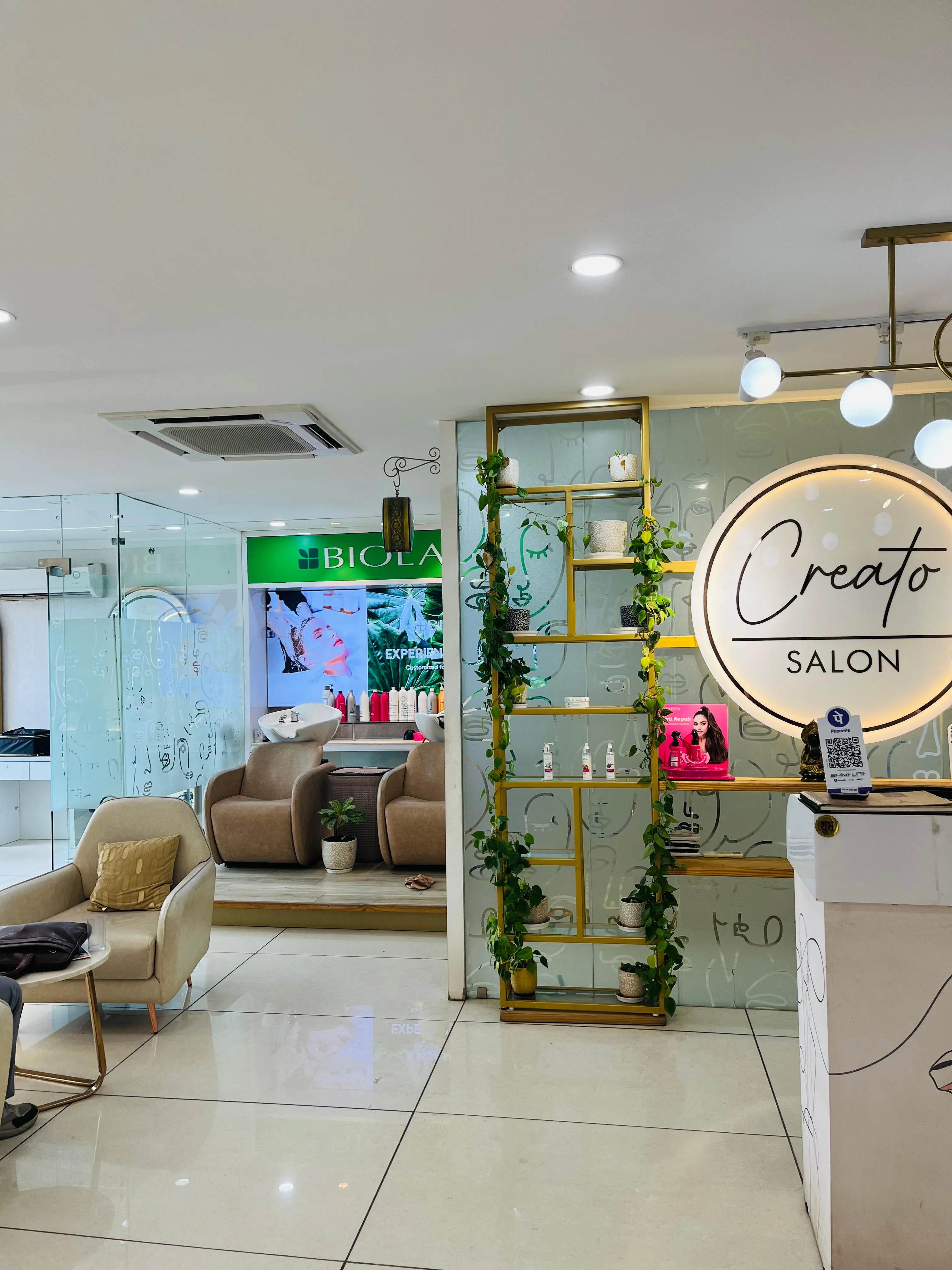 MATRIX CREATO UNISEX SALON