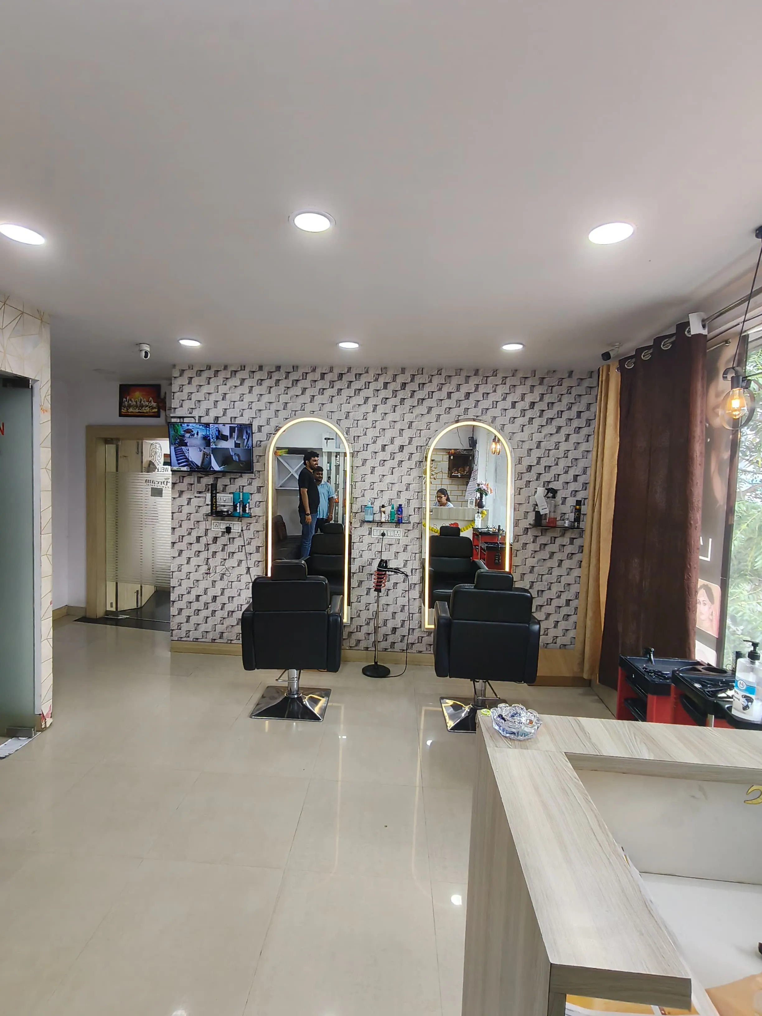 The Deam family salon