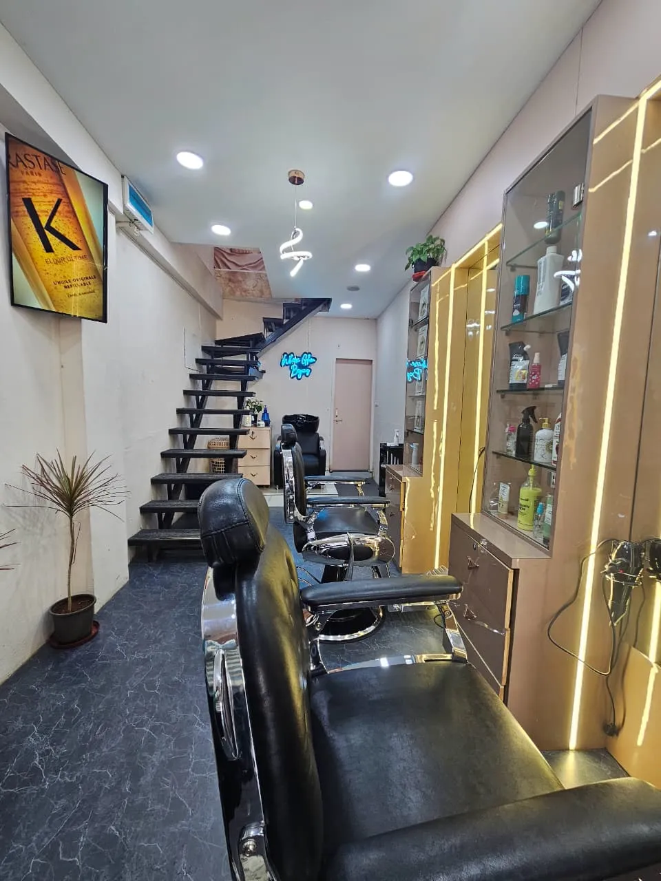 Elix Glam Unisex Salon & Academy